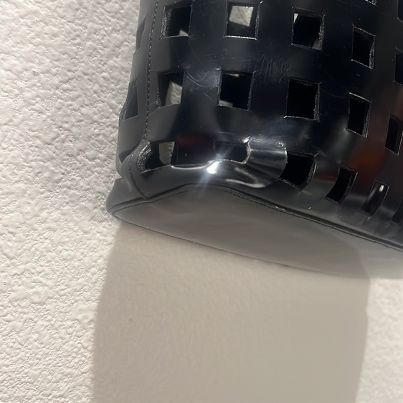 Prada cut out shoulder bag black - Picture 6 of 8